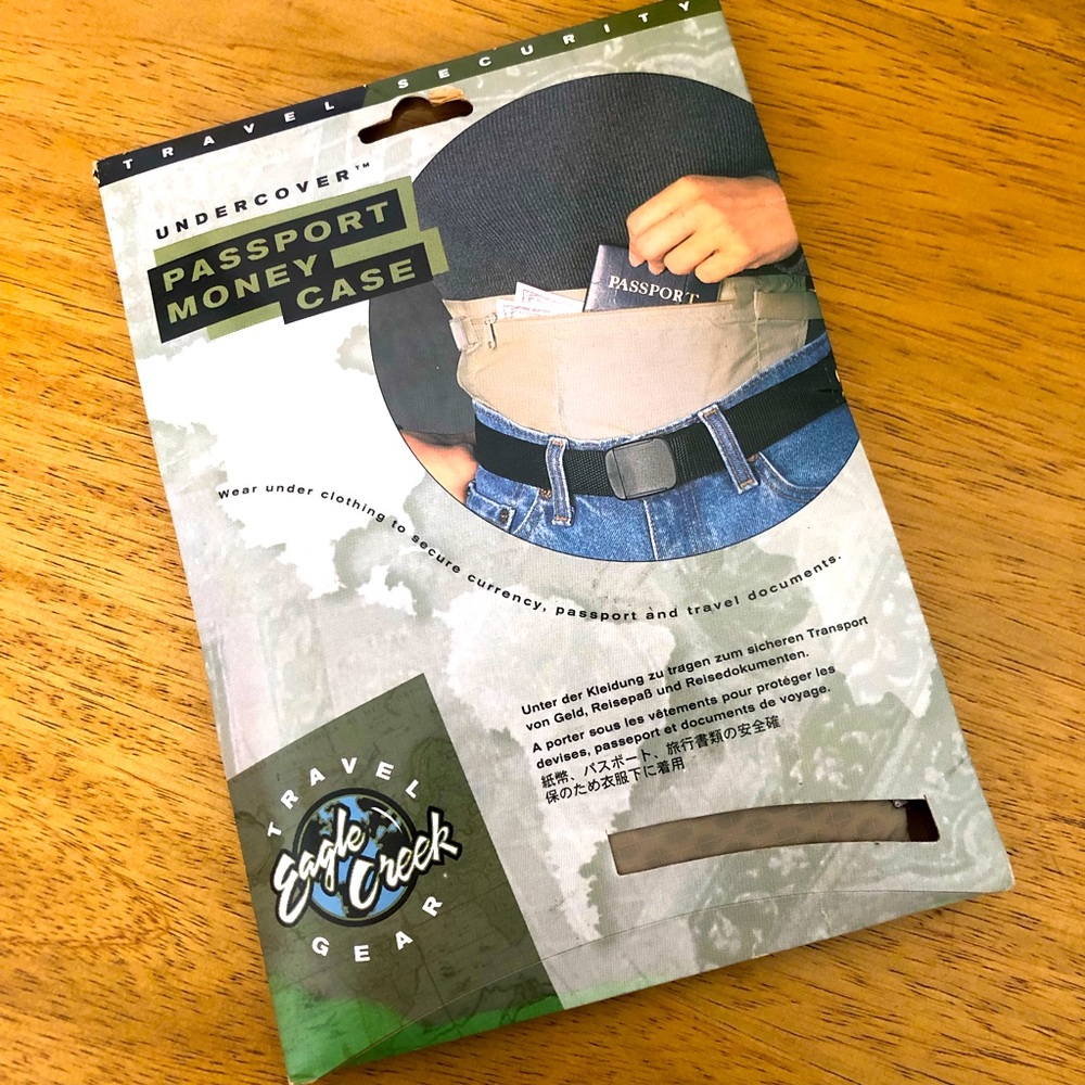 Passport Money travel waist case Eagle Creek